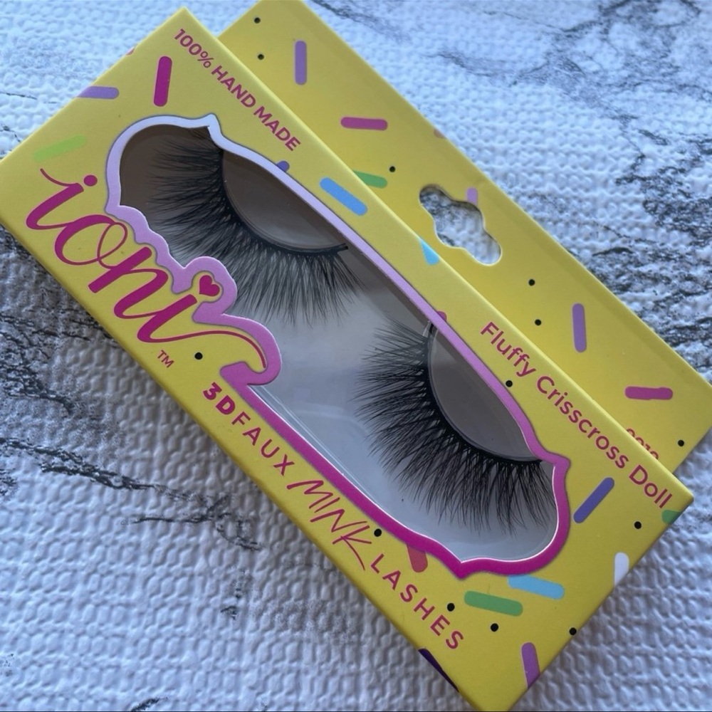 Ioni Lashes
